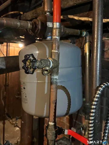 $1,000,000 | 1365 East Main Street, Bridgeport, CT 06608