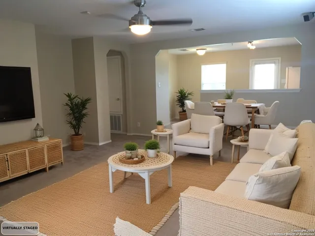 $1,650 | 8011 Rio NIEBLA, San Antonio, TX 78249