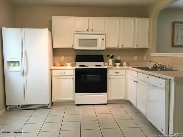 $1,650 | 8011 Rio NIEBLA, San Antonio, TX 78249