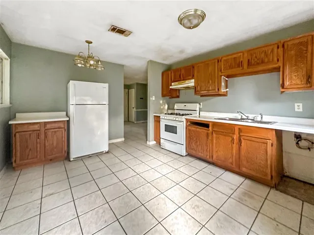 $88,000 | 413 Magnolia Street, New Llano, LA 71461