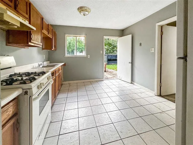 $88,000 | 413 Magnolia Street, New Llano, LA 71461