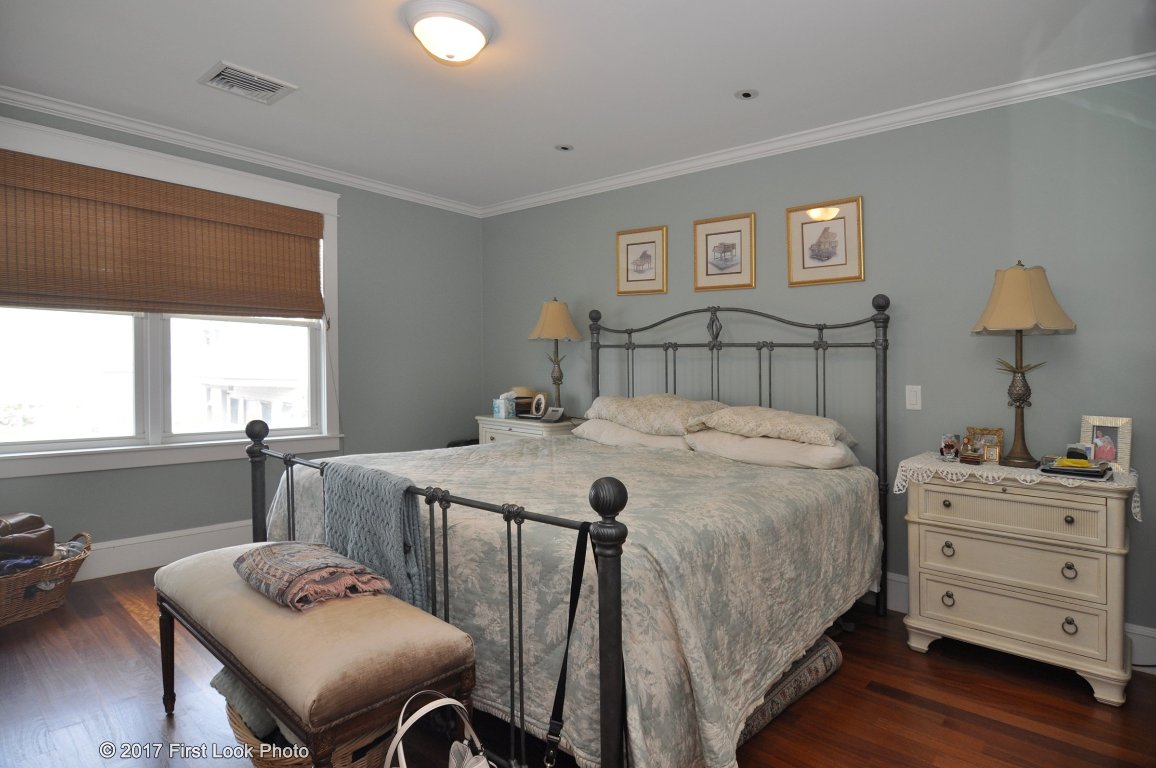 11 Shore Road Narragansett, RI 02882 - Photo 22 of 39