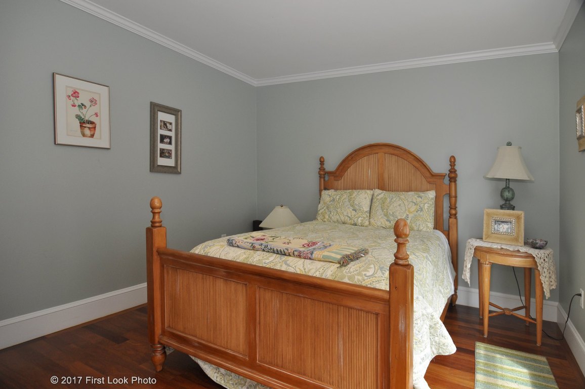 11 Shore Road Narragansett, RI 02882 - Photo 26 of 39