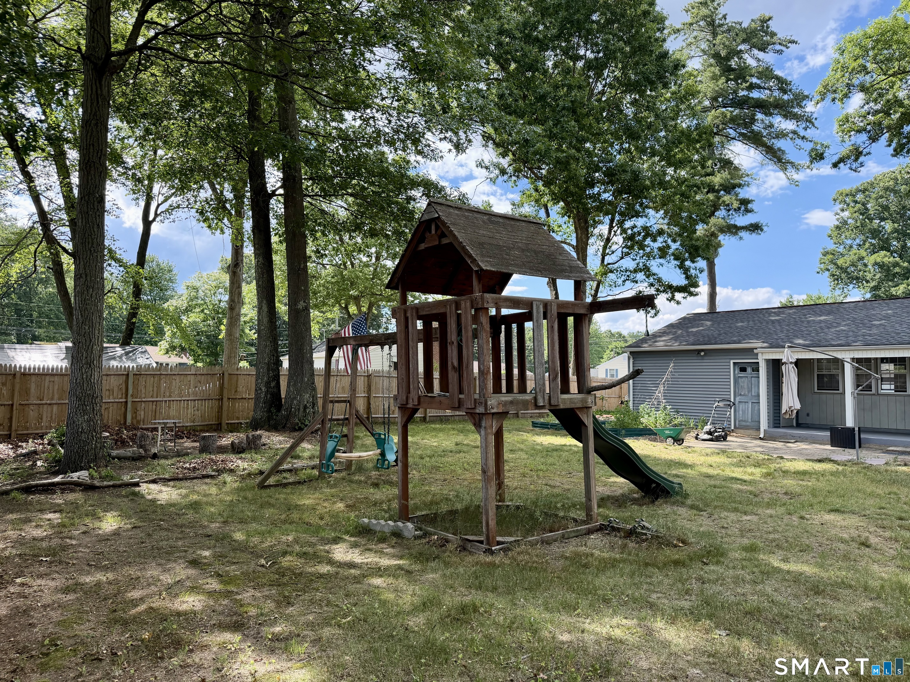 4 Betty Road Enfield, CT 06082 - Photo 27 of 30