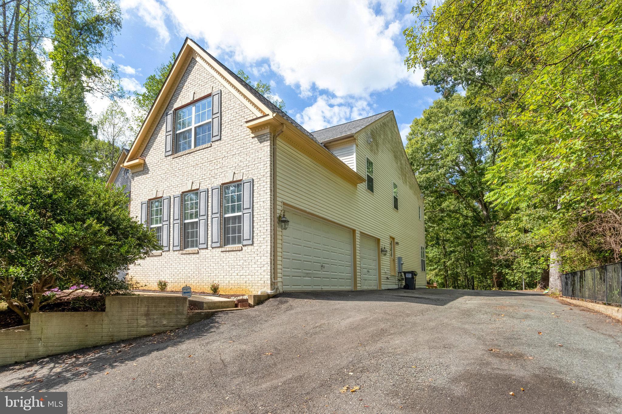 685 Telegraph Road Stafford, VA 22554 - Photo 30 of 30 a view of a house with a backyard