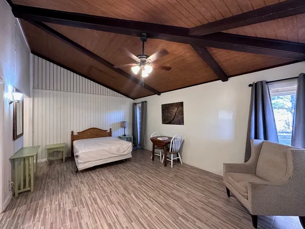 $1,100 | 126 Conference Drive, Unit 211, Bastrop, TX 78602