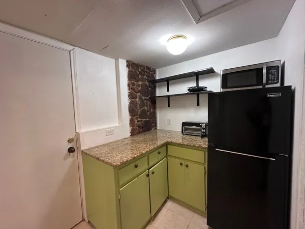 $1,100 | 126 Conference Drive, Unit 211, Bastrop, TX 78602