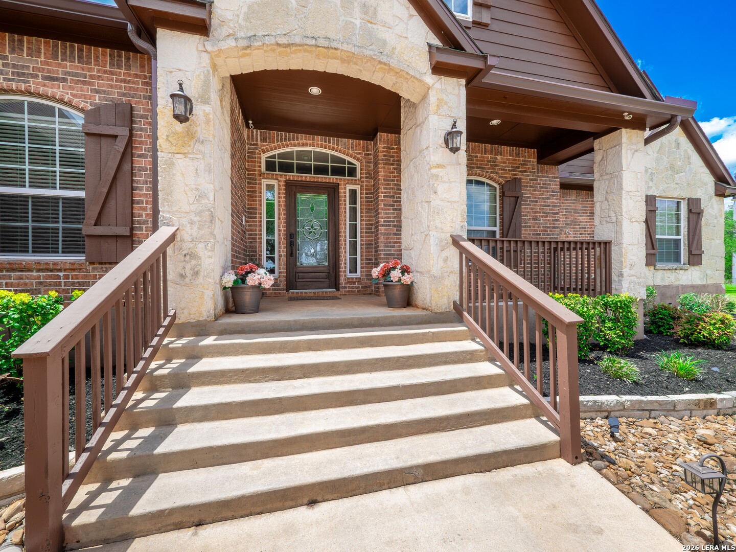 24607 Ripple Way San Antonio, TX 78266 - Photo 3 of 64