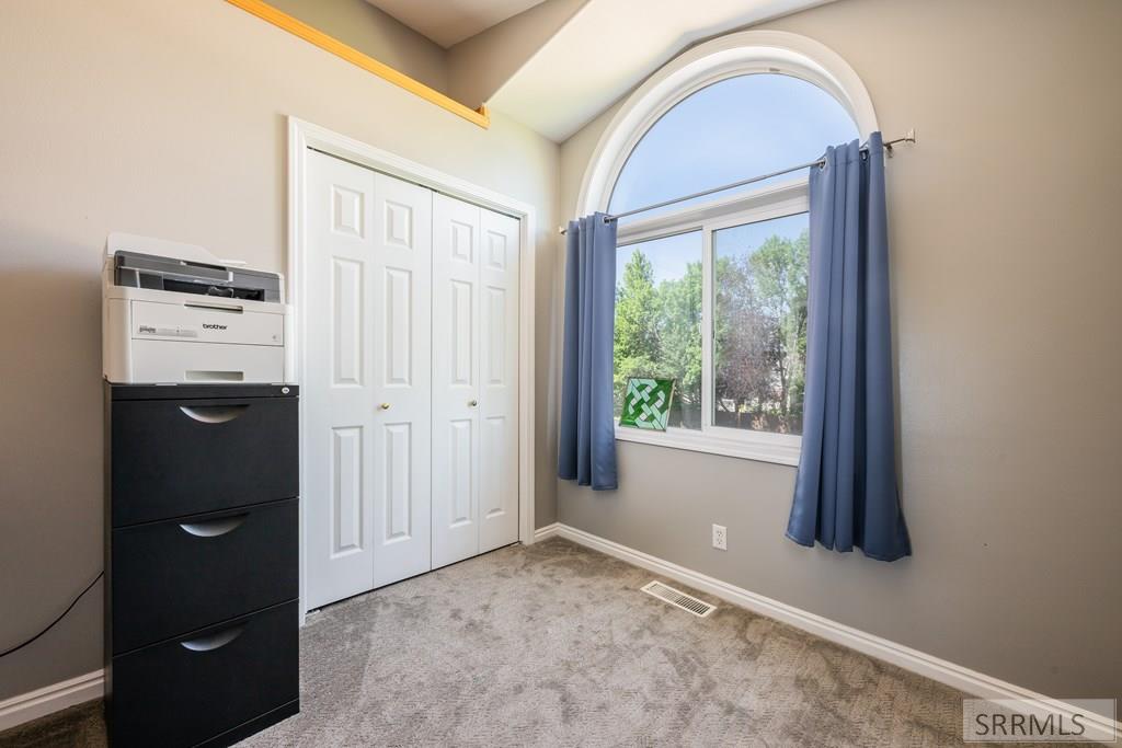 2755 Ridgecrest Drive Idaho Falls, ID 83404 - Photo 21 of 48