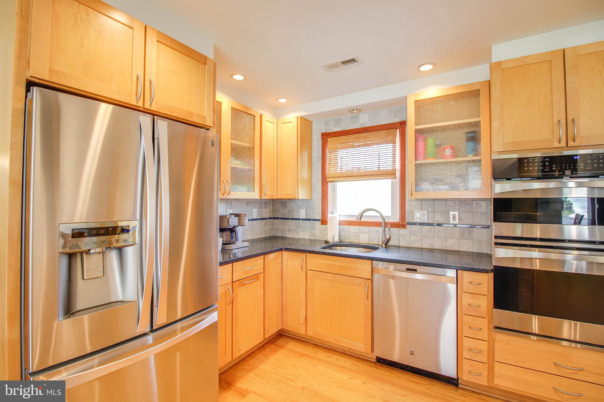 936 Cromwell Bridge Road Towson, MD 21286 - Photo 15 of 58 Stainless appliances
