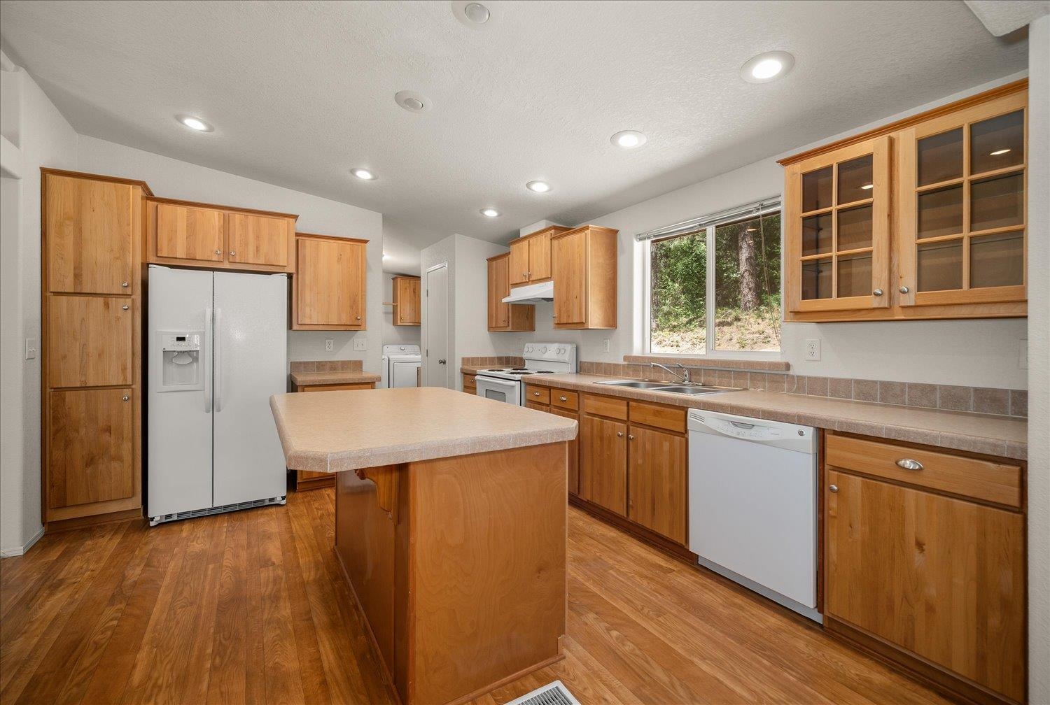 282 Rod Hill Way Newport, WA 99156 - Photo 11 of 48