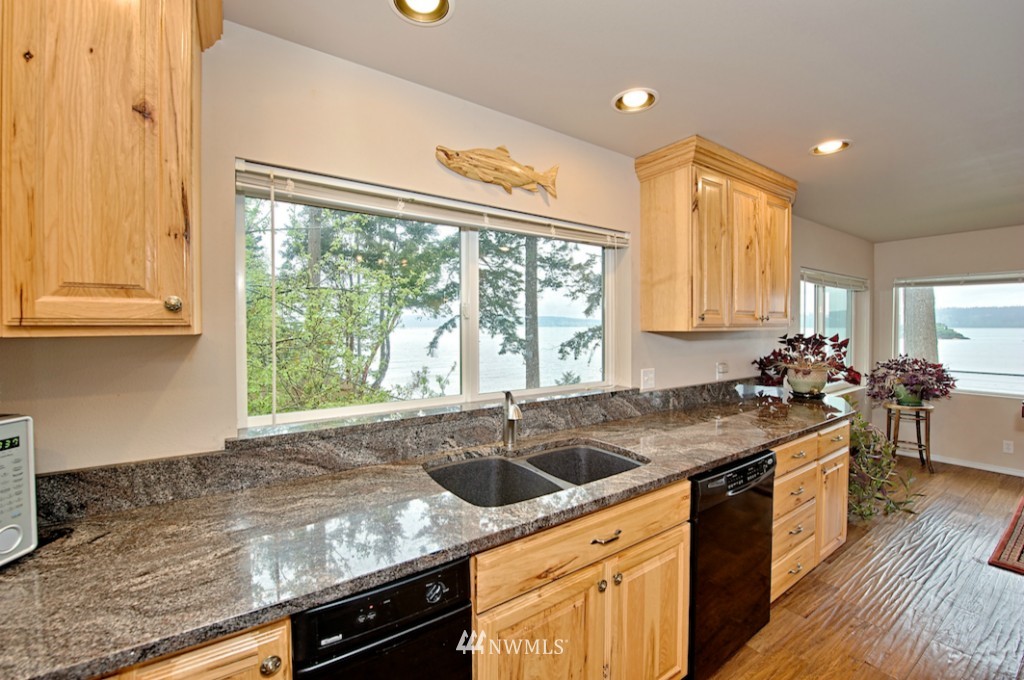 17942 Cobahud Road La Conner, WA 98257 - Photo 13 of 25 Gallery Image 13