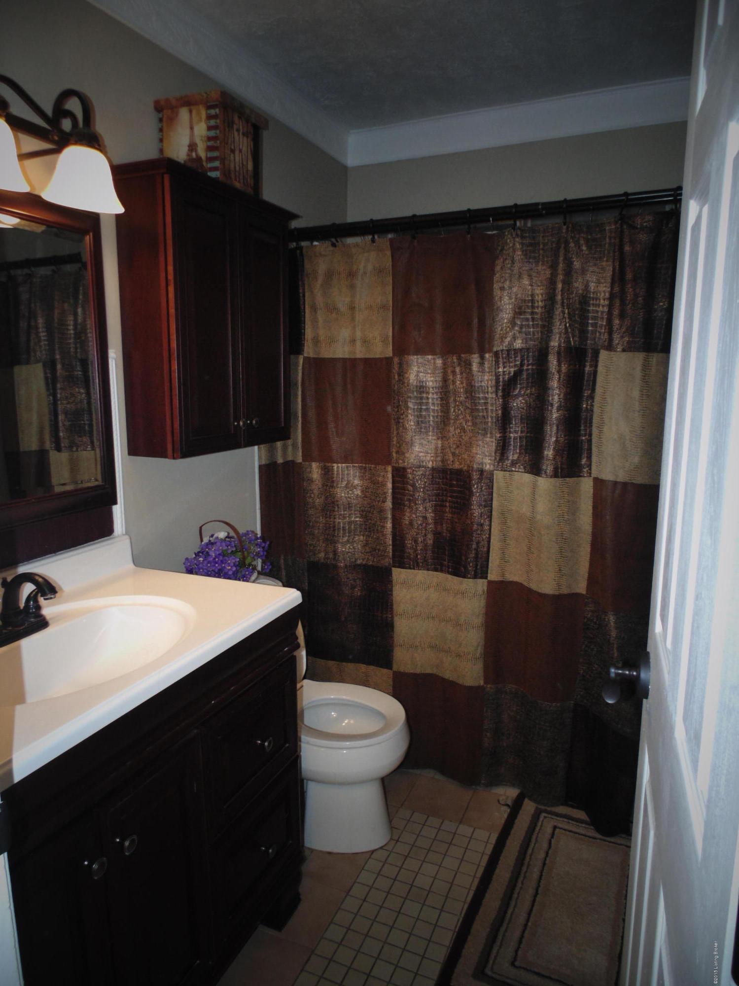 7416 Manslick Road Louisville, KY 40214 - Photo 24 of 26 7416 Manslick upper bathroom 2
