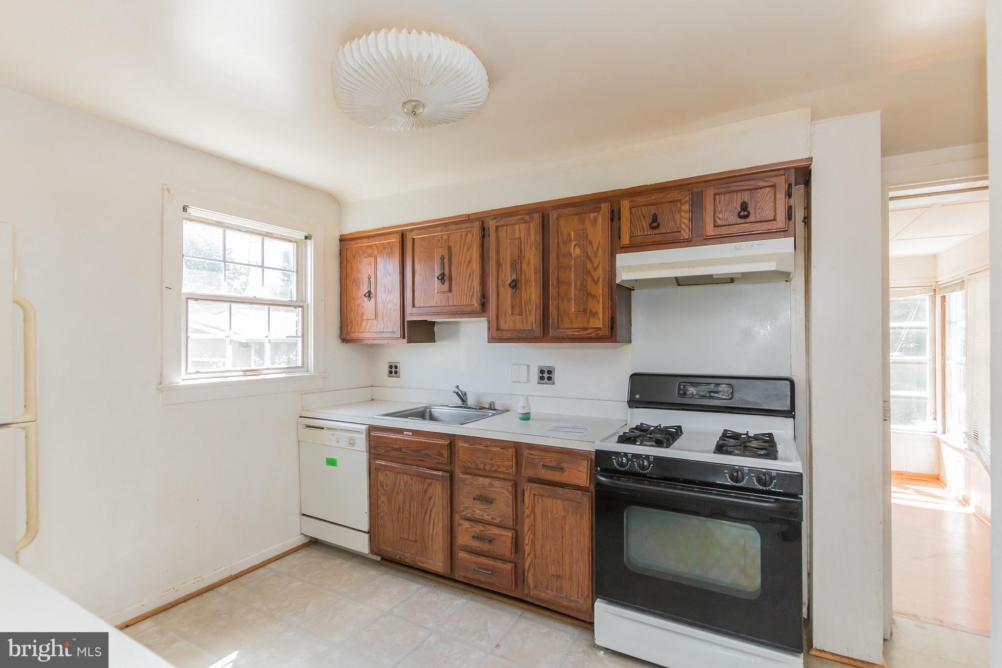 3202 Janet Road Silver Spring, MD 20906 - Photo 6 of 26 Kitchen