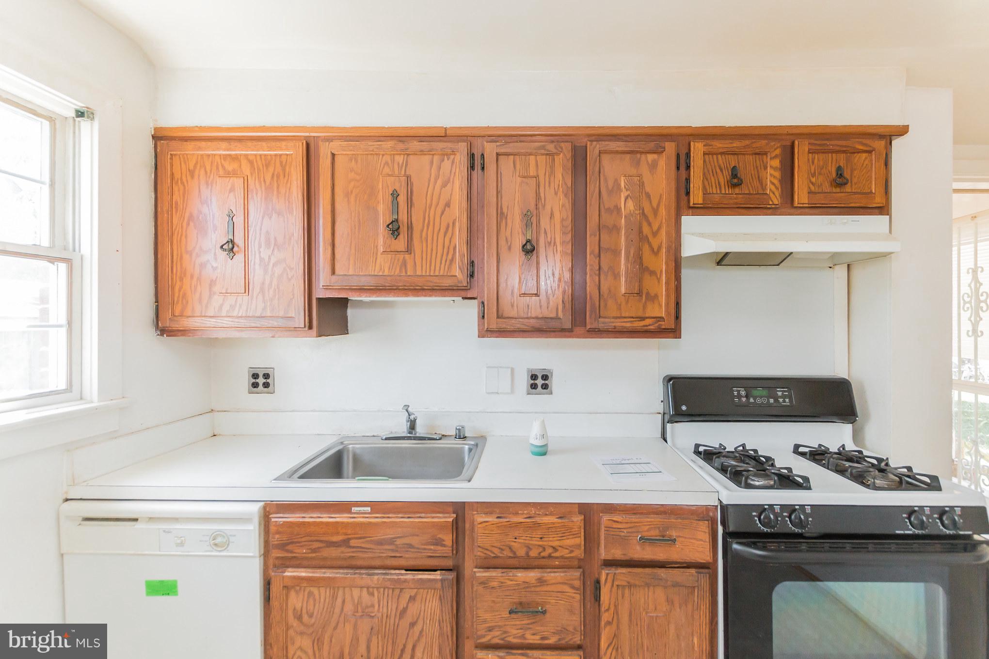 3202 Janet Road Silver Spring, MD 20906 - Photo 10 of 26 Kitchen