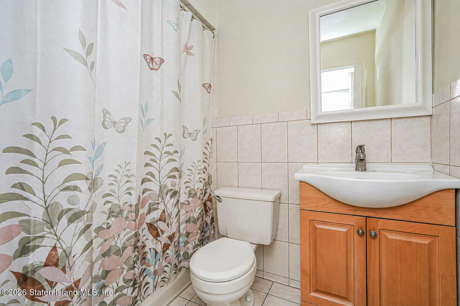 160 Devon Loop, Unit 2 Staten Island, NY 10314 - Photo 10 of 17 Photo Apr 28 2026, 8 10 13 AM