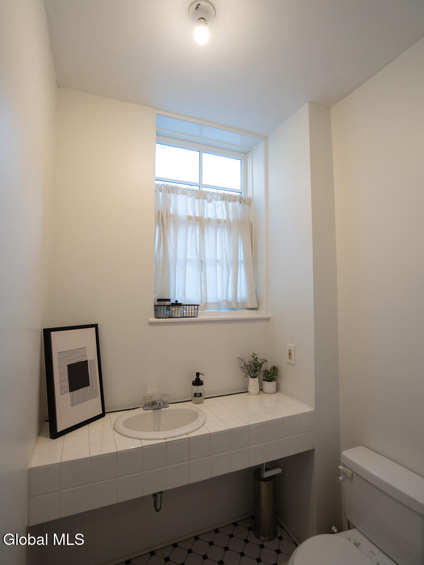 12 State Street Troy, NY 12180 - Photo 9 of 21 DSC05898