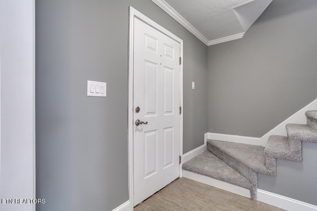 1296 Emerald Forest Lane Powell, TN 37849 - Photo 4 of 43