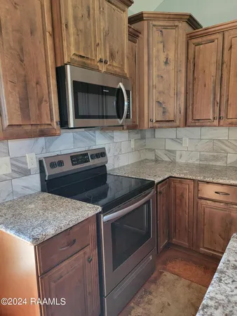 $1,700 | 917 West Broussard Road, Unit A, Lafayette, LA 70506