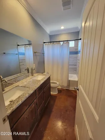 $1,700 | 917 West Broussard Road, Unit A, Lafayette, LA 70506