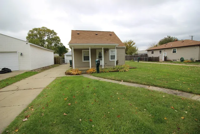 $150,000 | 1575 Philomene Boulevard, Lincoln Park, MI 48146