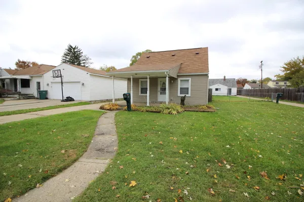 $130,000 | 1575 Philomene Boulevard, Lincoln Park, MI 48146