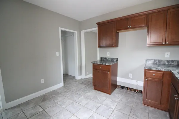 $130,000 | 1575 Philomene Boulevard, Lincoln Park, MI 48146