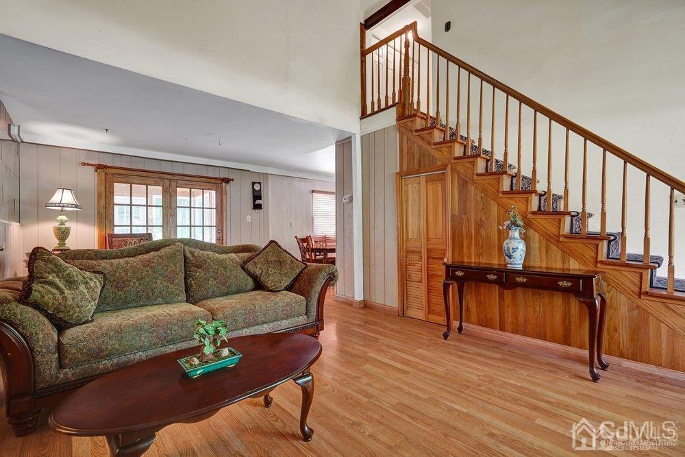 23 Valley Road Manalapan, NJ 07726 - Photo 4 of 28 Gallery Image 4