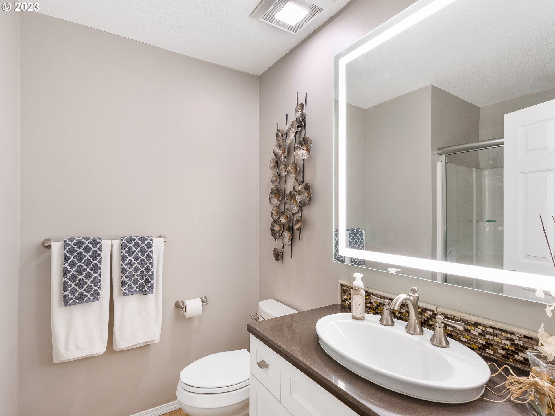 5802 Southwest Kruse Ridge Drive Portland, OR 97219 - Photo 11 of 32 Gallery Image 11