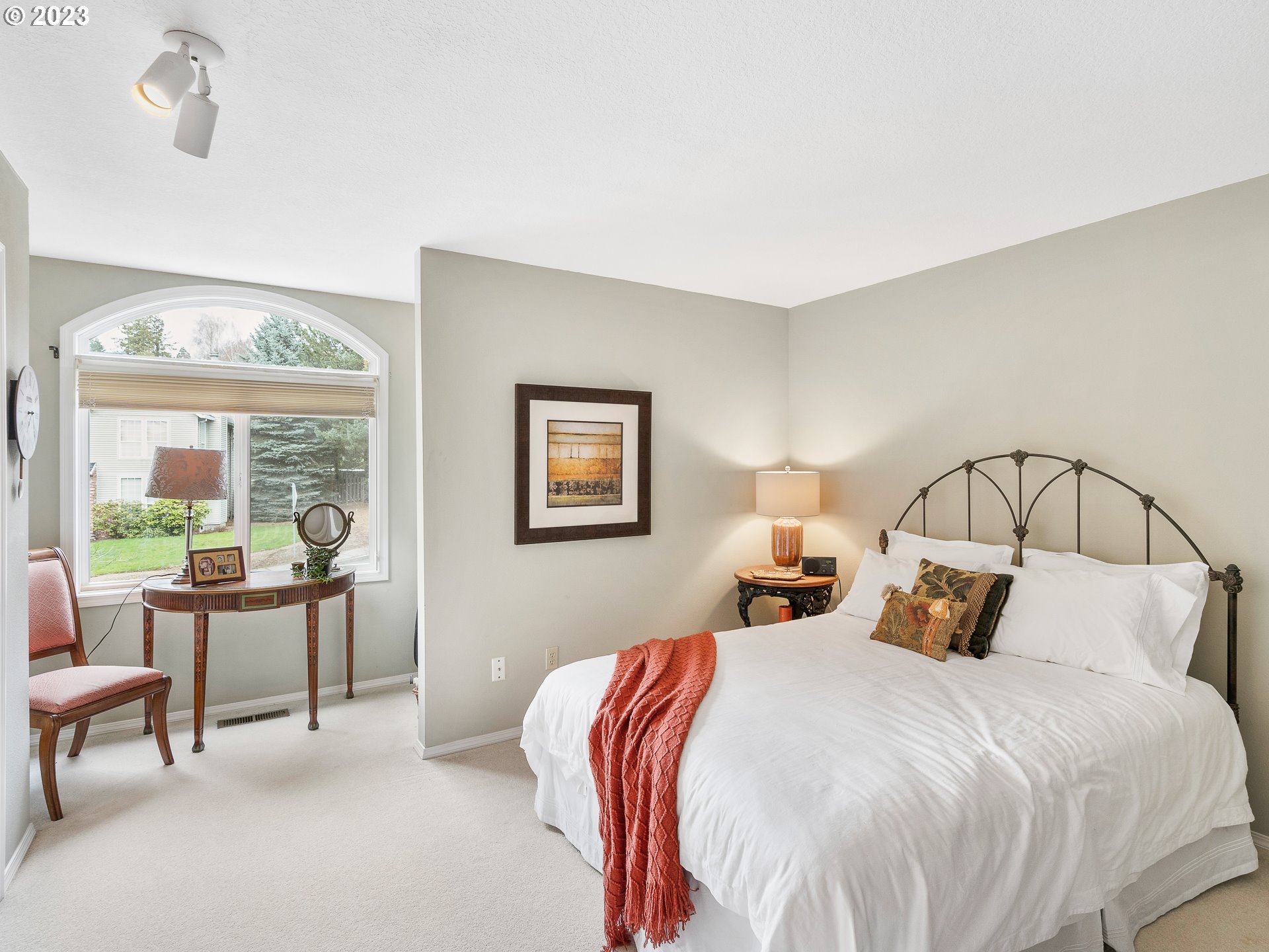 5802 Southwest Kruse Ridge Drive Portland, OR 97219 - Photo 23 of 32 Gallery Image 23