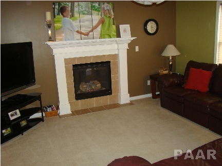 1501 Santa Fe Road Washington, IL 61571 - Photo 10 of 36 Gallery Image 10