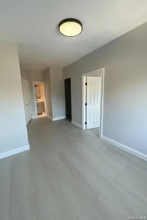 $2,750 | 450 East Park Avenue, Unit 4, Long Beach, NY 11561