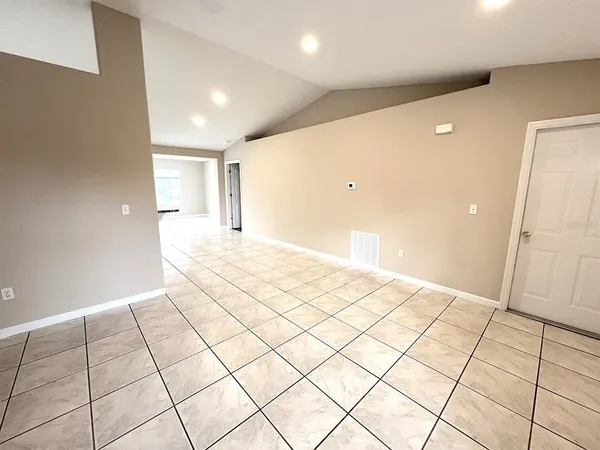 $2,300 | 142 Rolling Sands Drive, Palm Coast, FL 32164