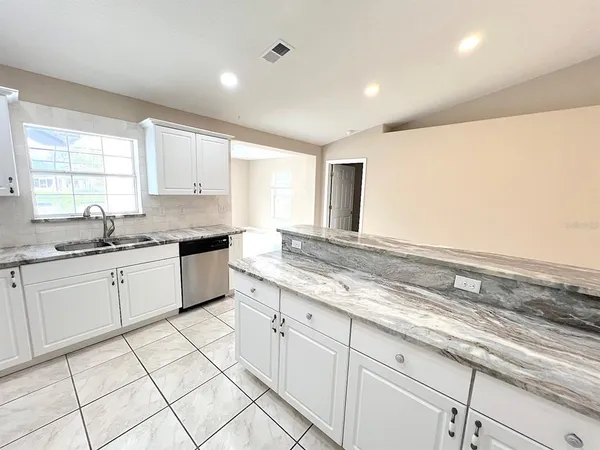 $2,300 | 142 Rolling Sands Drive, Palm Coast, FL 32164