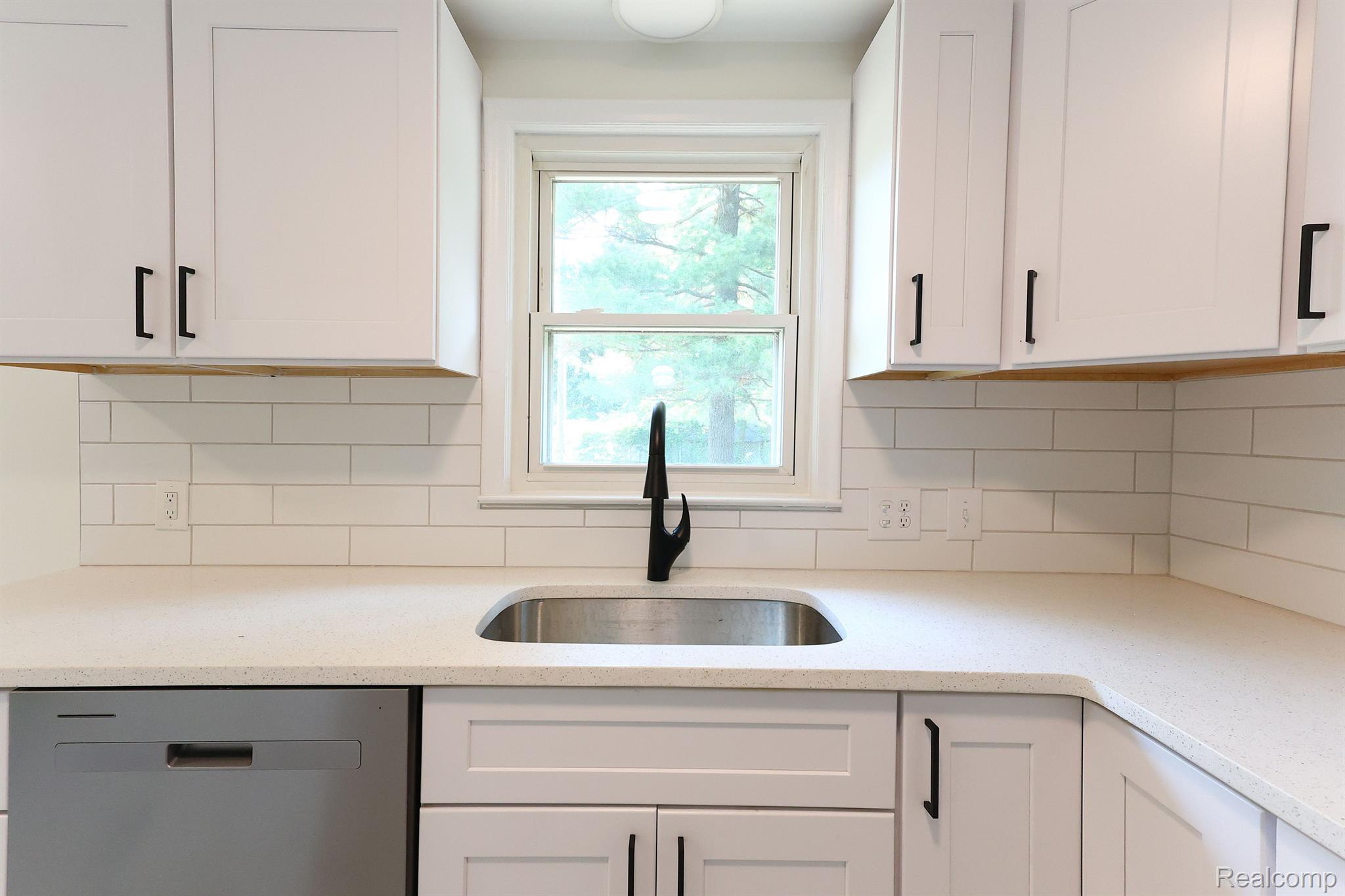 180 North Hewitt Road Ypsilanti, MI 48197 - Photo 13 of 31 Gallery Image 13