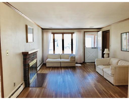 28 Augustus Road Waltham, MA 02452 - Photo 6 of 29 Gallery Image 6