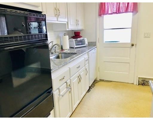 28 Augustus Road Waltham, MA 02452 - Photo 8 of 29 Gallery Image 8