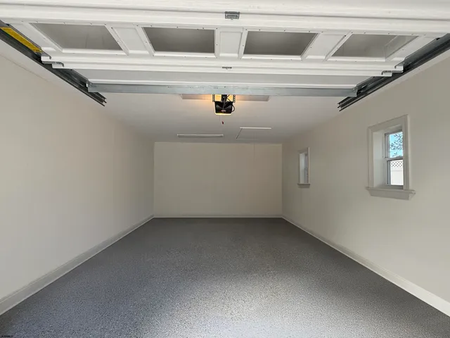 a view of utility room