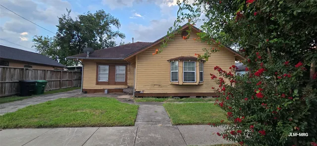 $180,000 | 6712 Avenue J, Houston, TX 77011