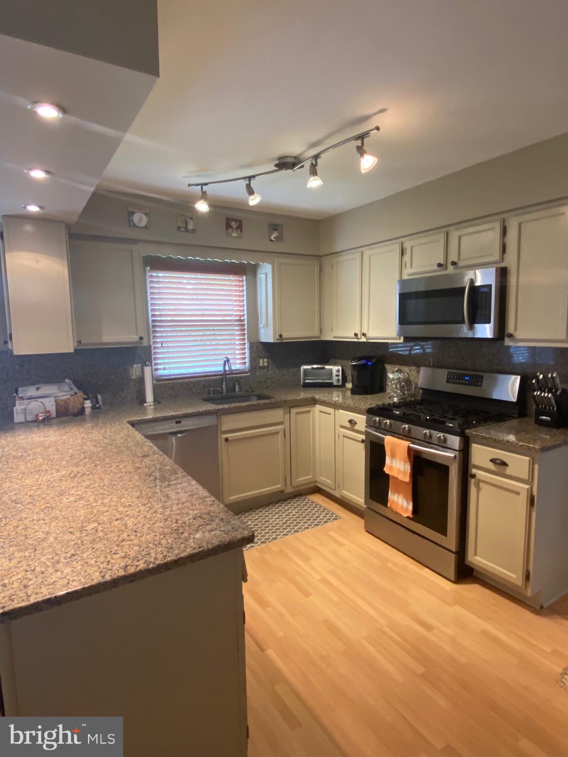 Kitchen with accent lighting