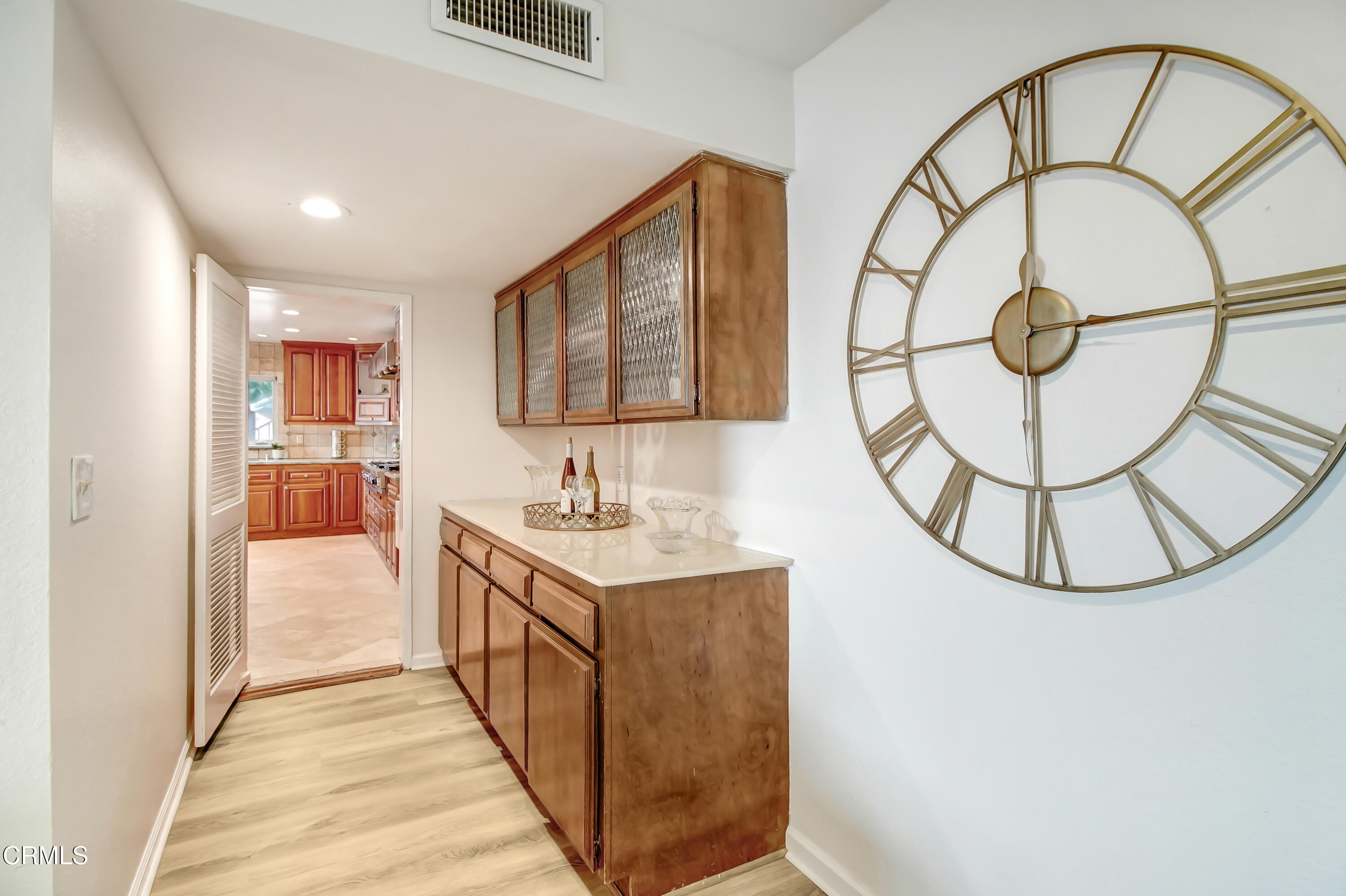 1750 Rudell Road Burbank, CA 91501 - Photo 12 of 35 IMG_2619