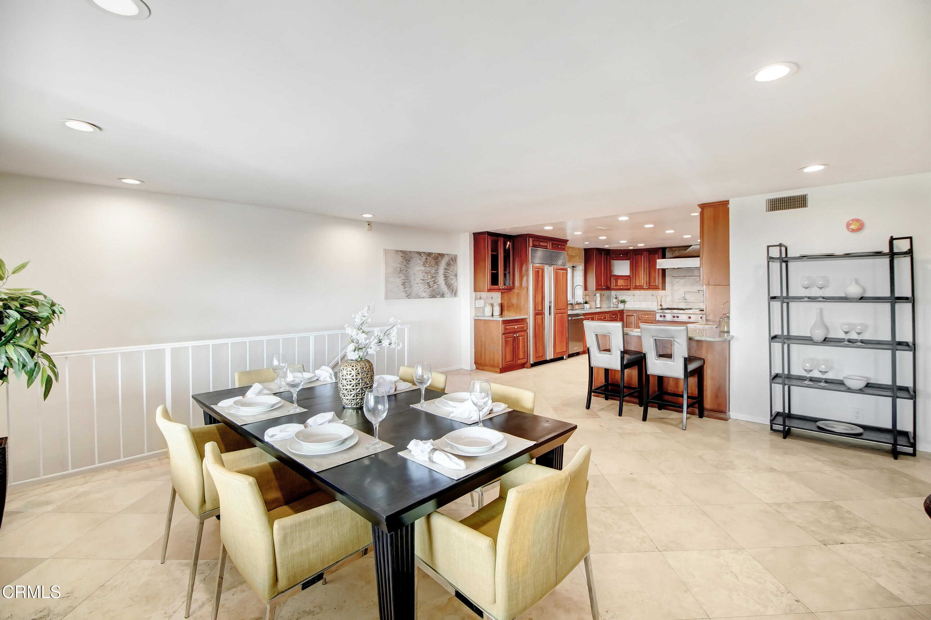 1750 Rudell Road Burbank, CA 91501 - Photo 13 of 35 IMG_2625