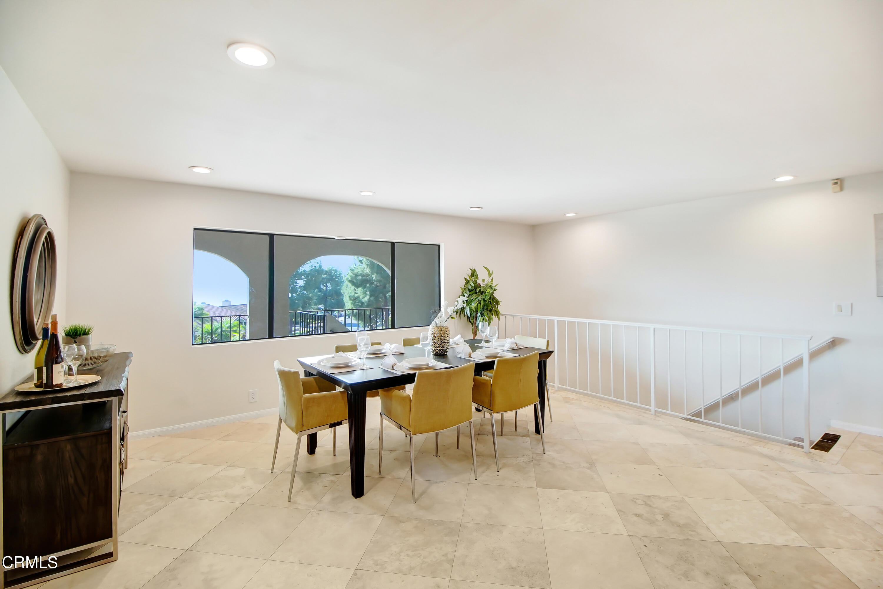 1750 Rudell Road Burbank, CA 91501 - Photo 14 of 35 IMG_2622