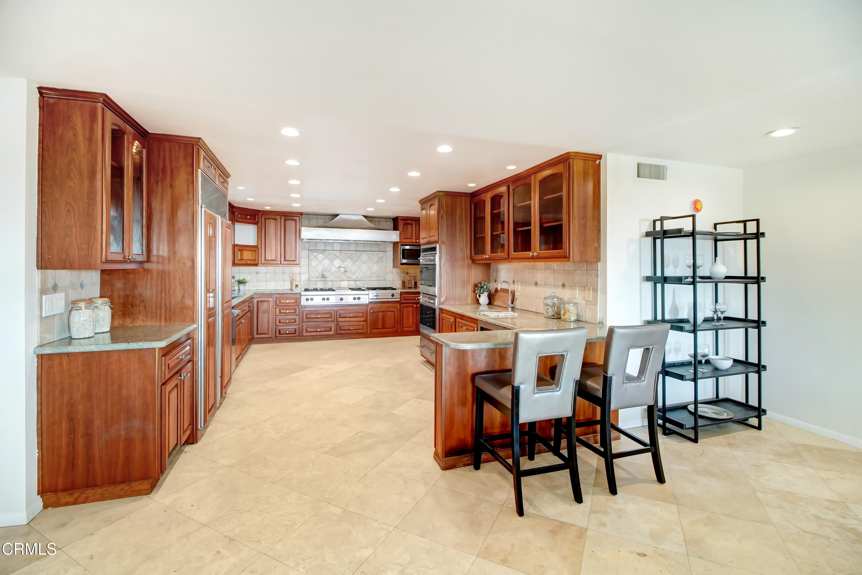 1750 Rudell Road Burbank, CA 91501 - Photo 17 of 35 IMG_2628