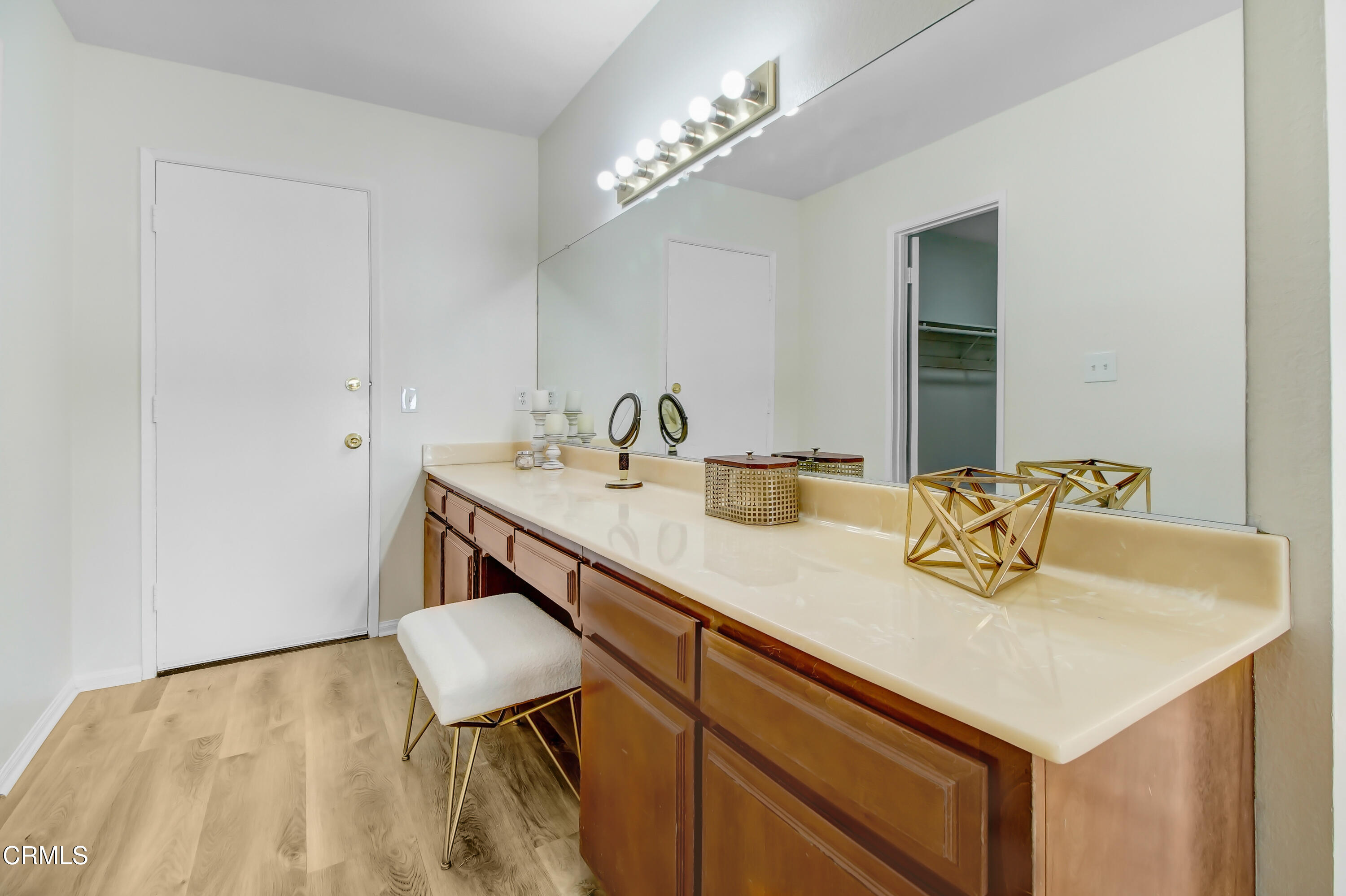 1750 Rudell Road Burbank, CA 91501 - Photo 25 of 35 IMG_2649