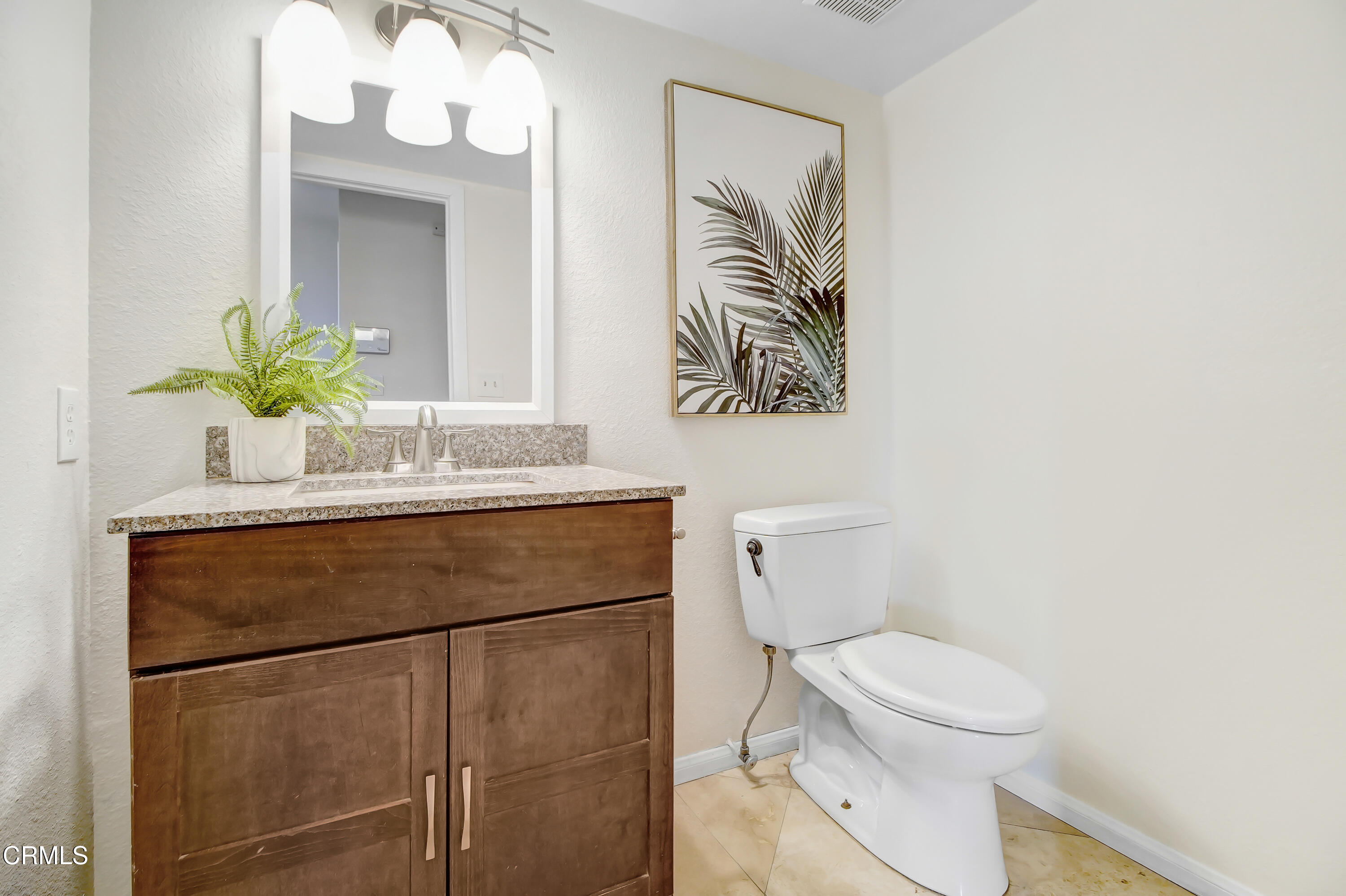 1750 Rudell Road Burbank, CA 91501 - Photo 28 of 35 IMG_2640
