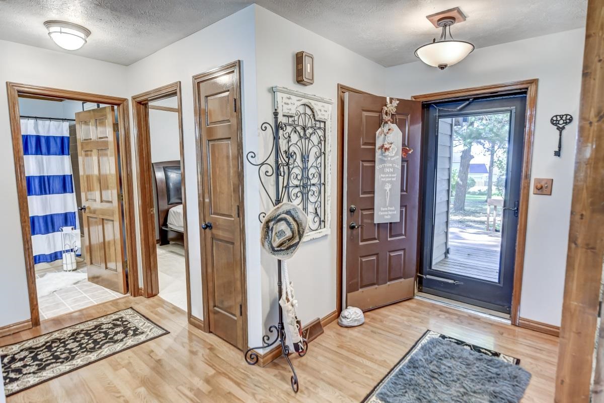 2736 Hilltop Road Springfield, IL 62712 - Photo 9 of 50