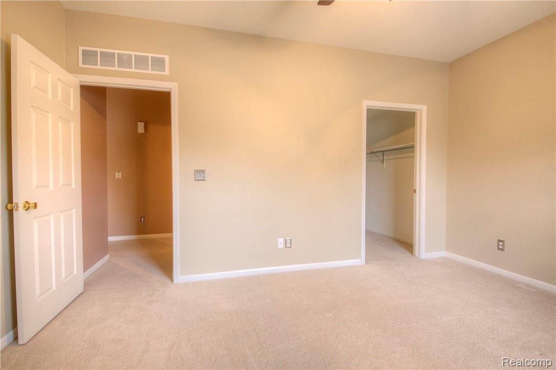 11720 Farmington Road, Unit 20 Livonia, MI 48150 - Photo 15 of 27 930A3380_1_2.jpg
