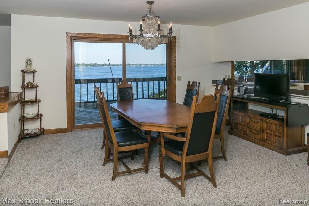 4660 Dow Ridge Road West Bloomfield, MI 48324 - Photo 8 of 36 4660DowRidgeRd-8.jpg