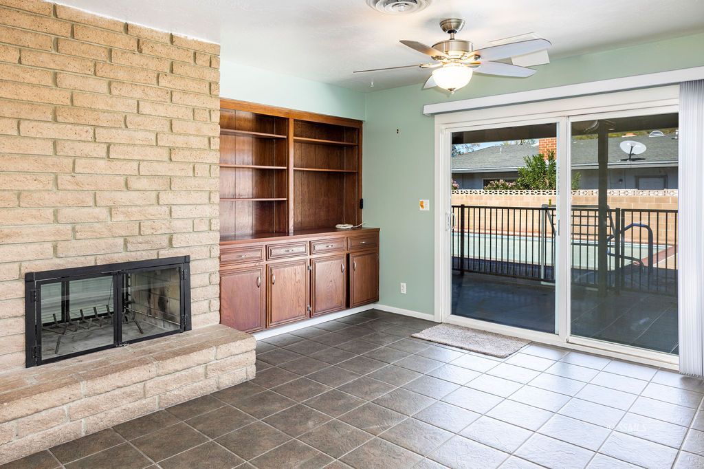 812 Lynn Way Ridgecrest, CA 93555 - Photo 10 of 48
